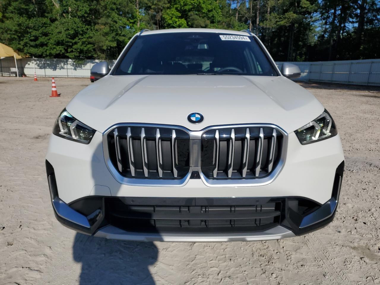 Photo 4 VIN: WBX73EF09P5W79888 - BMW X1 