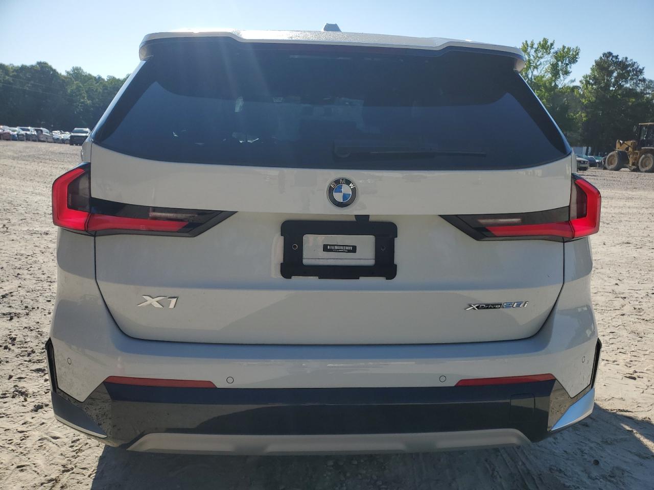 Photo 5 VIN: WBX73EF09P5W79888 - BMW X1 