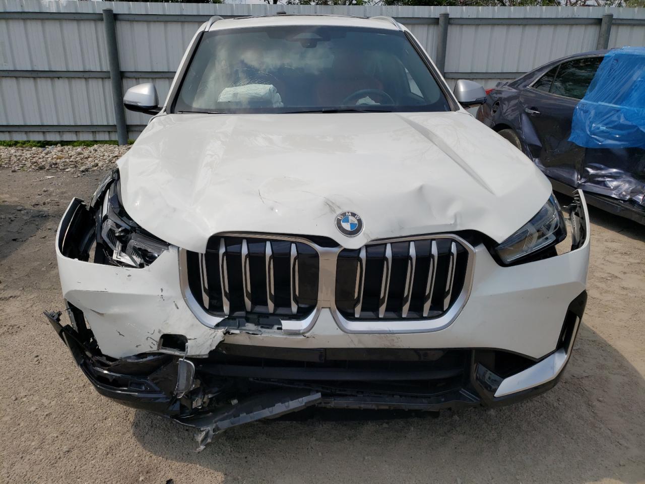 Photo 4 VIN: WBX73EF0XP5V94428 - BMW X1 