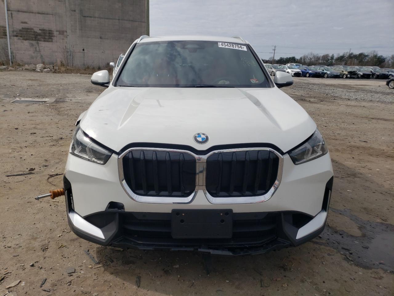 Photo 4 VIN: WBX73EF0XP5X54680 - BMW X1 