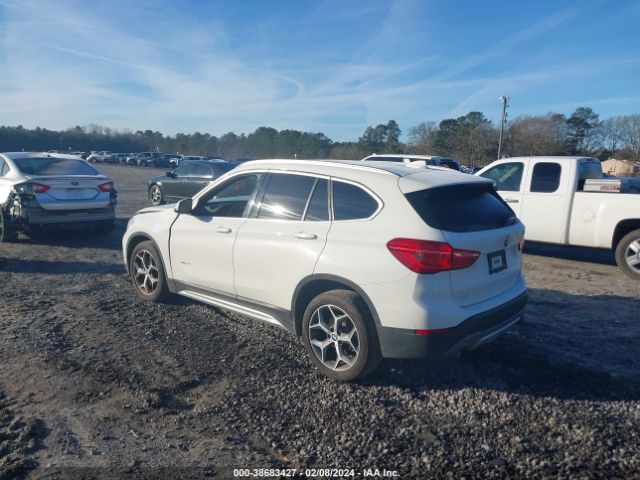 Photo 2 VIN: WBXHT3C30H5F75060 - BMW X1 