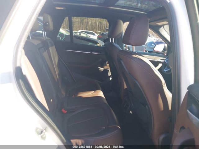 Photo 7 VIN: WBXHT3C30H5F77214 - BMW X1 