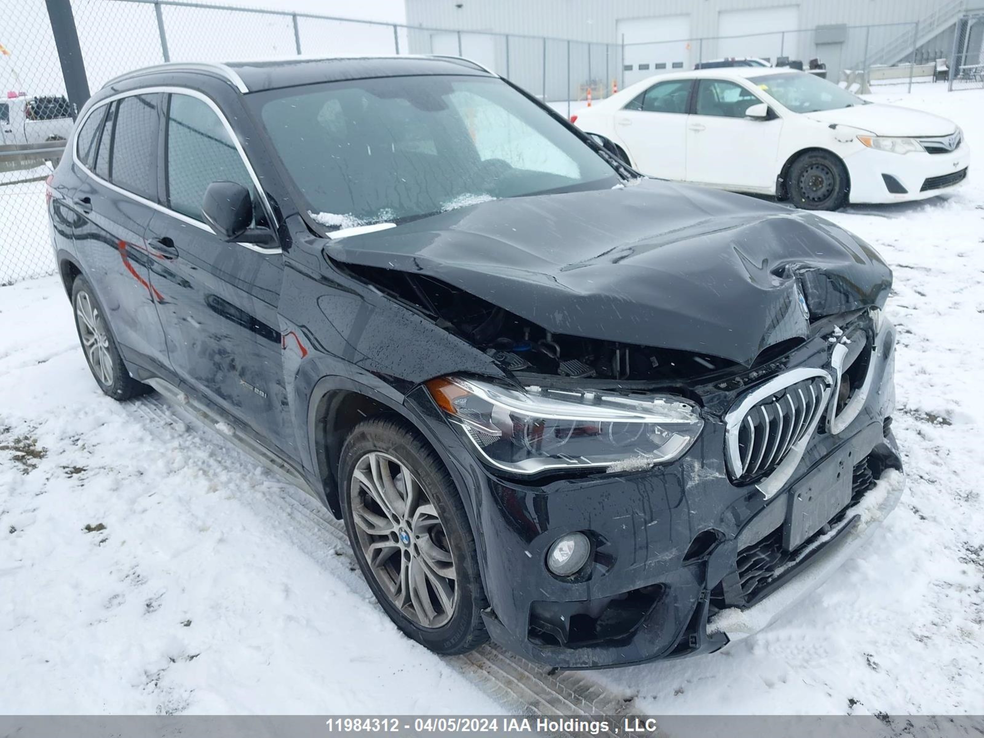 Photo 0 VIN: WBXHT3C30H5F78041 - BMW X1 