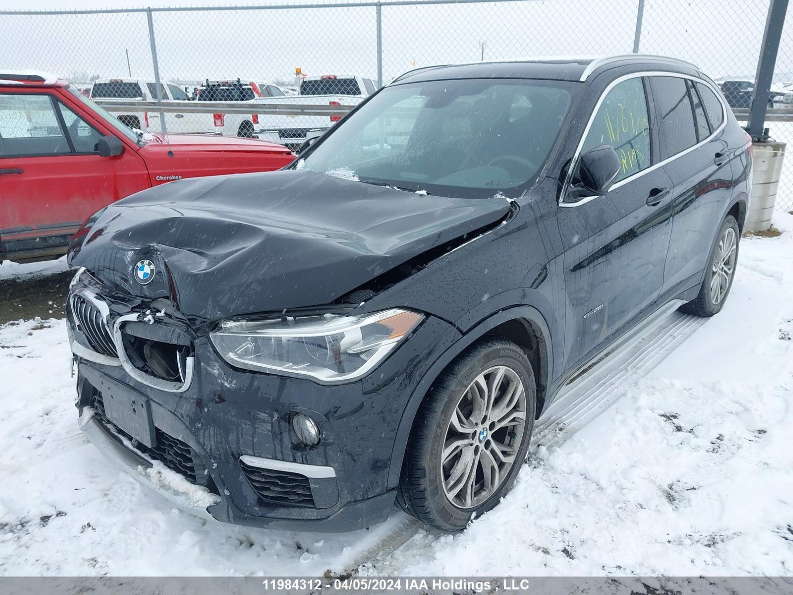 Photo 1 VIN: WBXHT3C30H5F78041 - BMW X1 