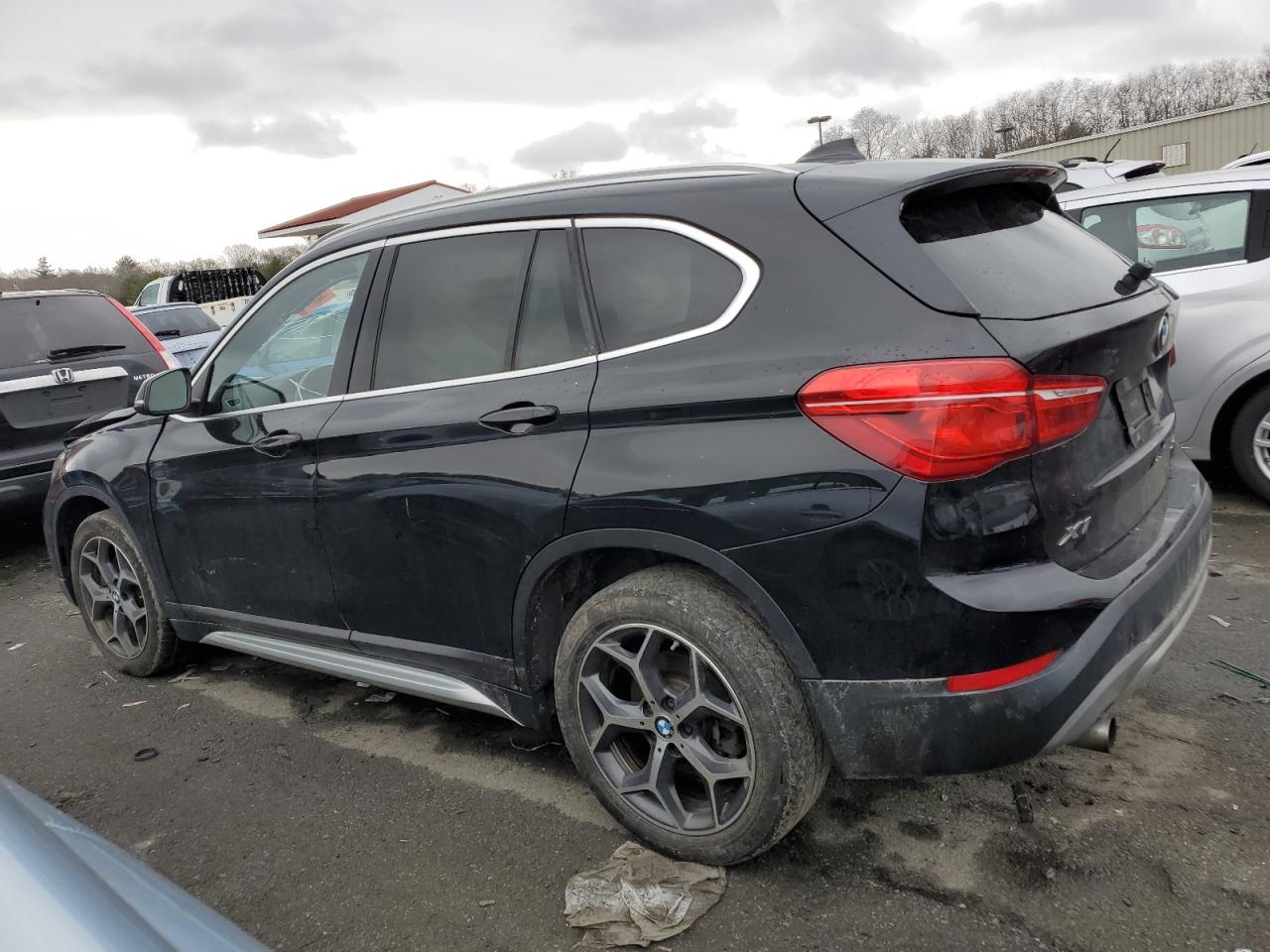 Photo 1 VIN: WBXHT3C30J5L32075 - BMW X1 