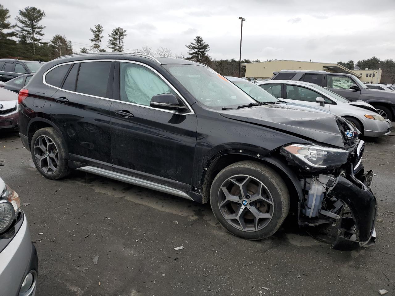 Photo 3 VIN: WBXHT3C30J5L32075 - BMW X1 