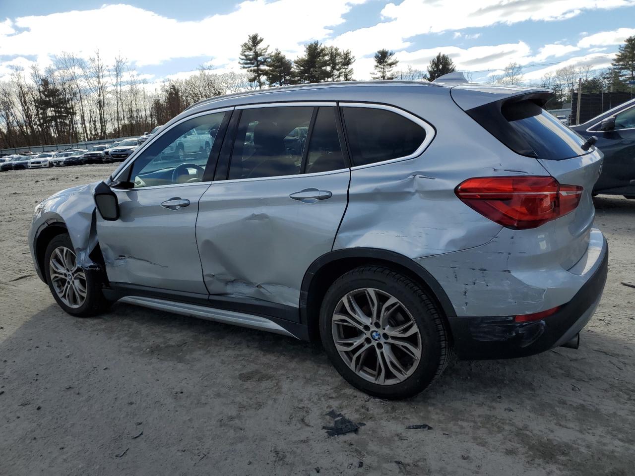 Photo 1 VIN: WBXHT3C31GP884665 - BMW X1 