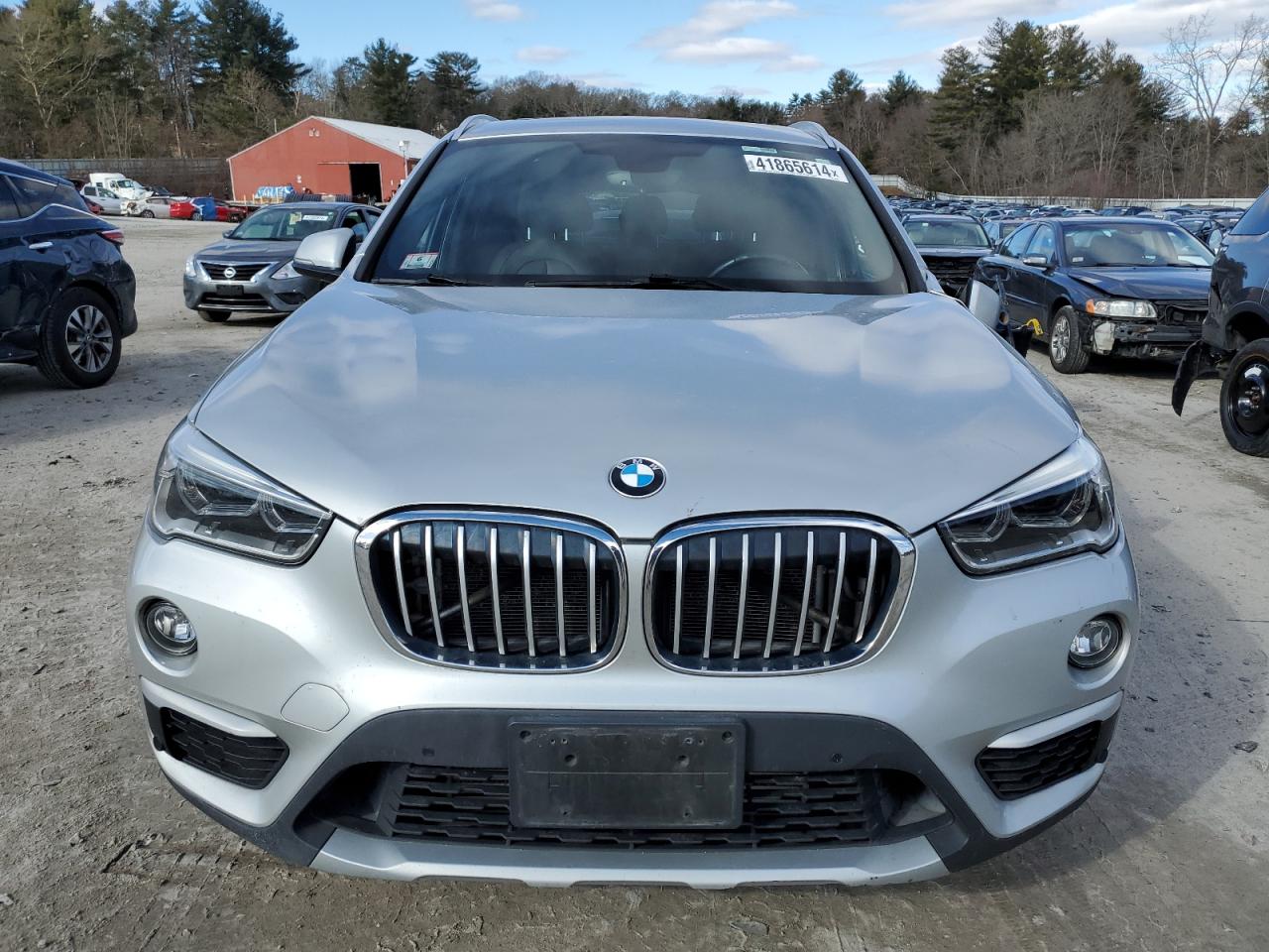 Photo 4 VIN: WBXHT3C31GP884665 - BMW X1 