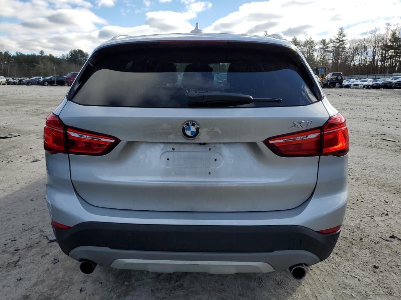 Photo 5 VIN: WBXHT3C31GP884665 - BMW X1 