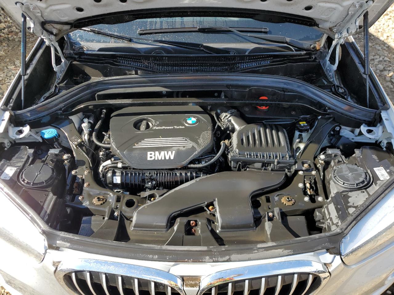 Photo 10 VIN: WBXHT3C31H5F70904 - BMW X1 