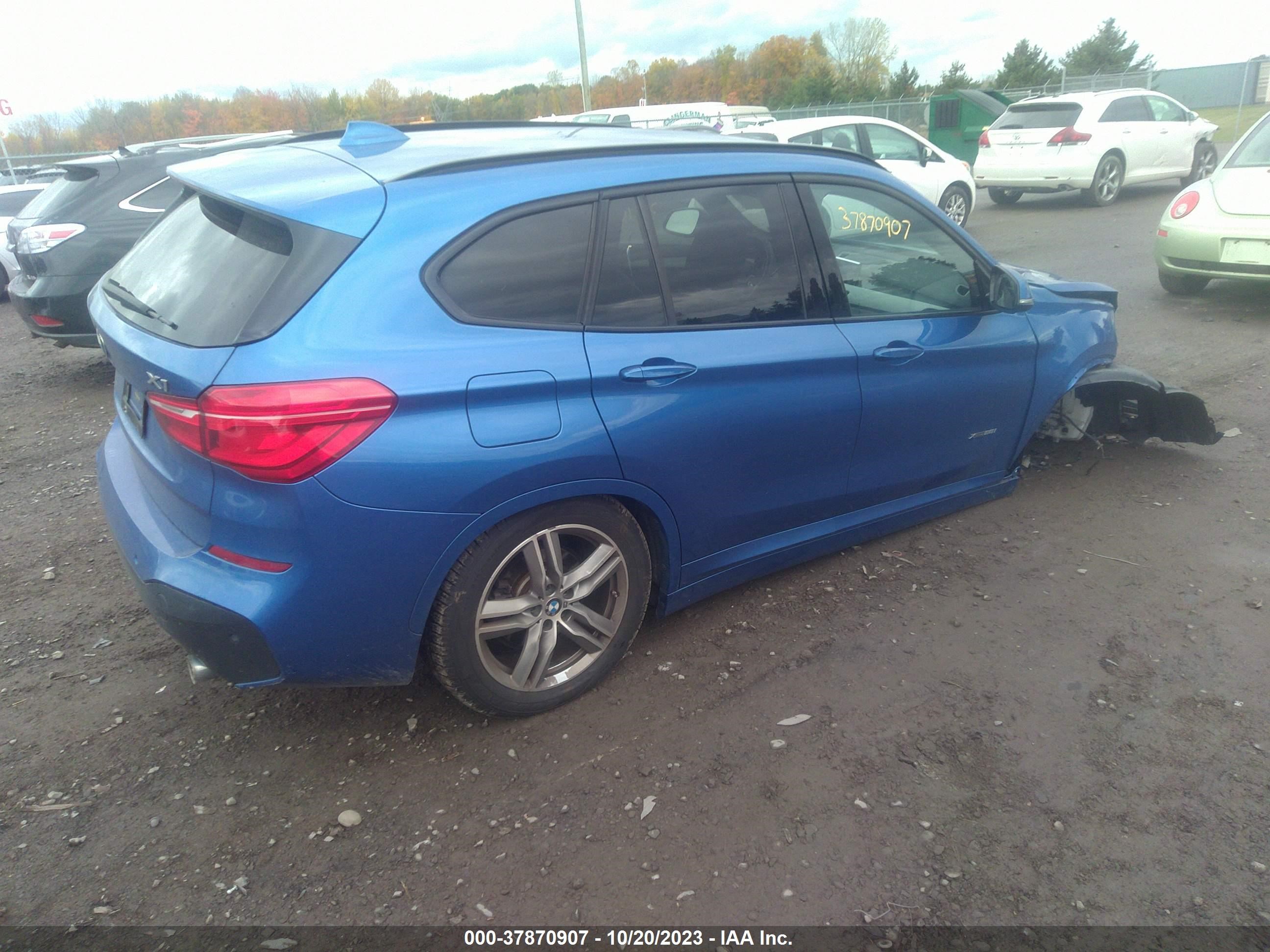 Photo 3 VIN: WBXHT3C31H5F71034 - BMW X1 