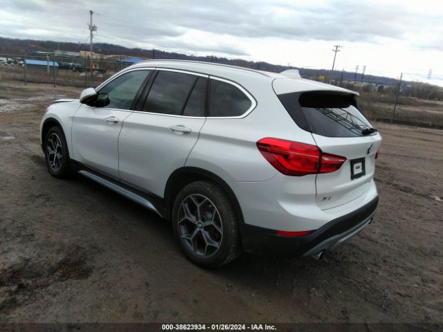 Photo 2 VIN: WBXHT3C31J3H30619 - BMW X1 