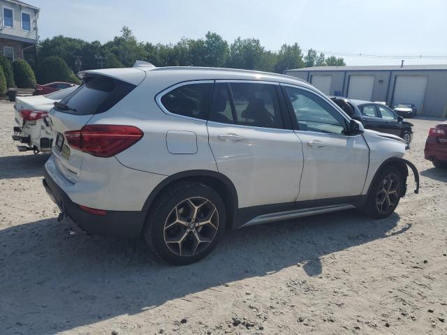 Photo 2 VIN: WBXHT3C31J3H31639 - BMW X1 