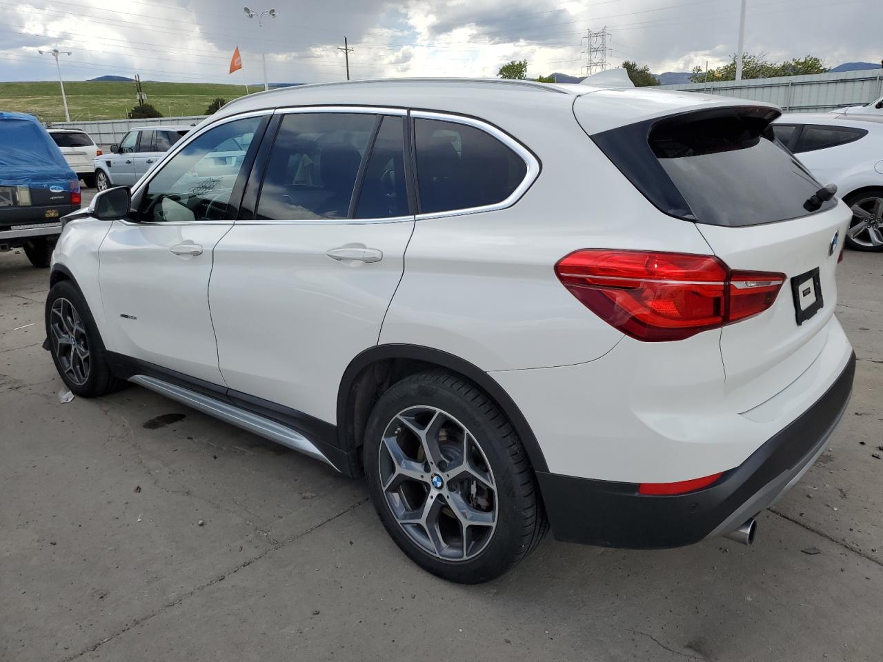 Photo 1 VIN: WBXHT3C31J5K21941 - BMW X1 