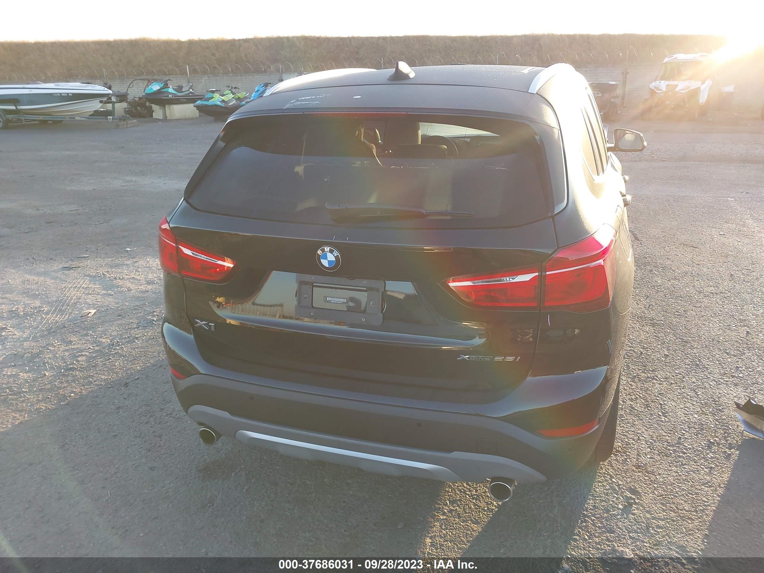 Photo 15 VIN: WBXHT3C31J5L35177 - BMW X1 