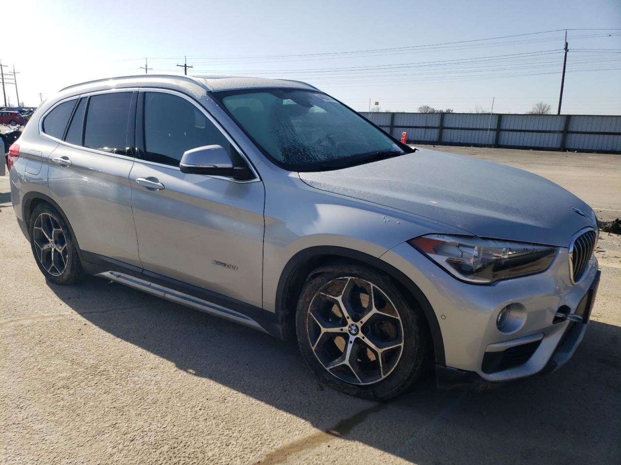 Photo 3 VIN: WBXHT3C32H5F69485 - BMW X1 