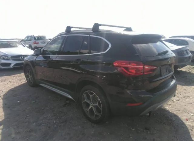 Photo 2 VIN: WBXHT3C33GP884070 - BMW X1 