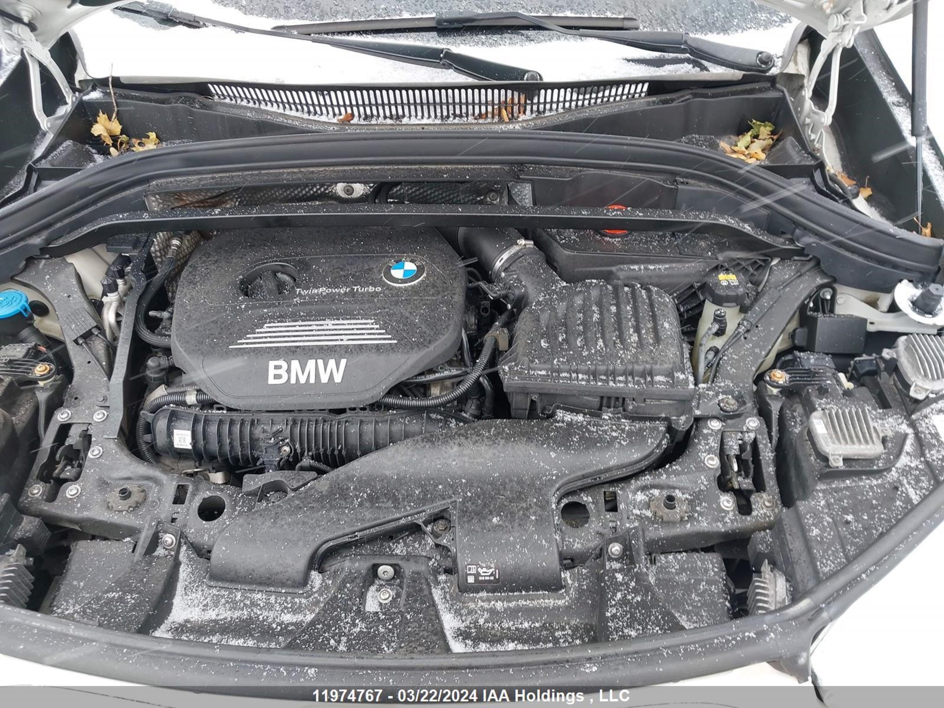 Photo 9 VIN: WBXHT3C33GP884828 - BMW X1 