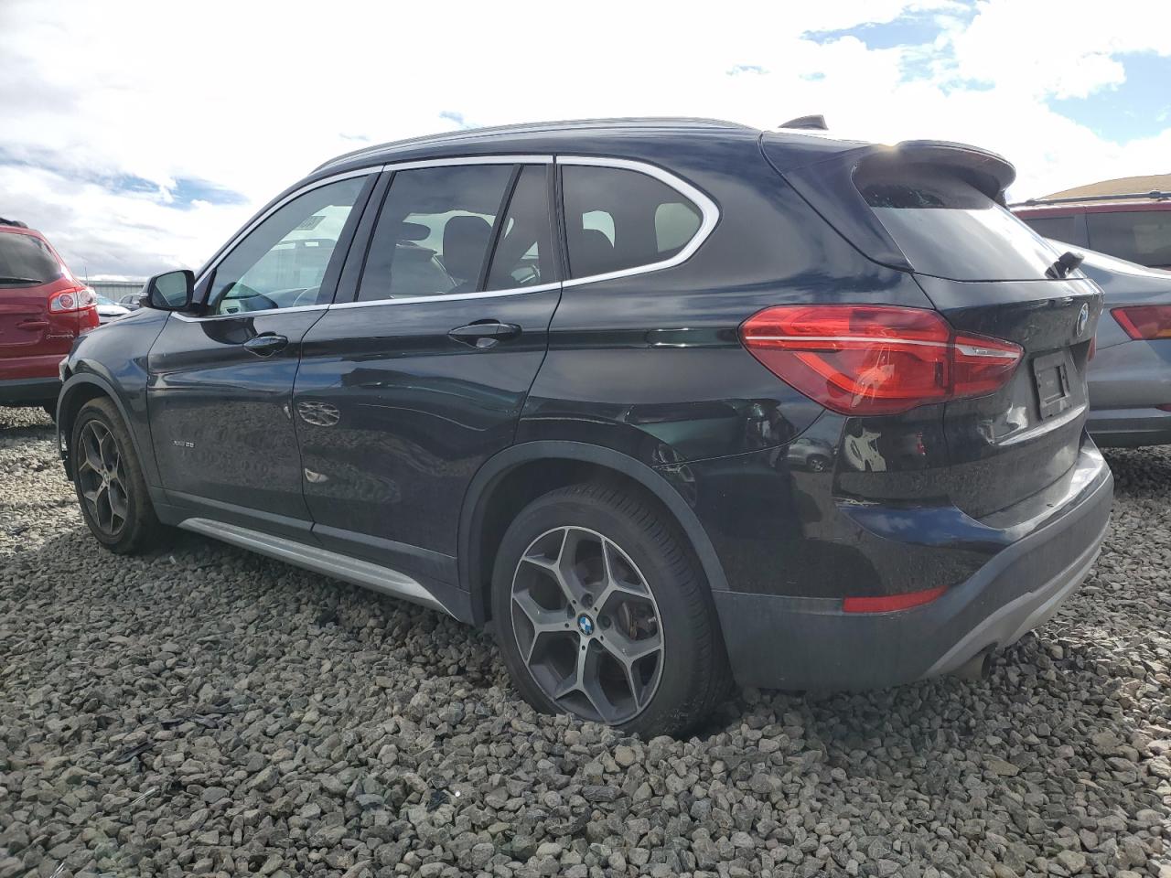 Photo 1 VIN: WBXHT3C33GP889222 - BMW X1 