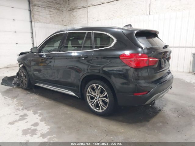 Photo 2 VIN: WBXHT3C33H5F81905 - BMW X1 