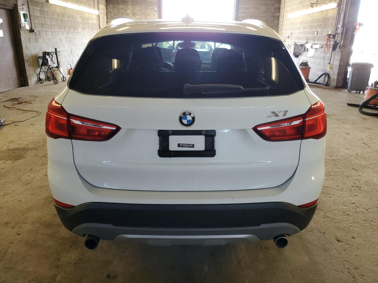 Photo 5 VIN: WBXHT3C33J5K21259 - BMW X1 