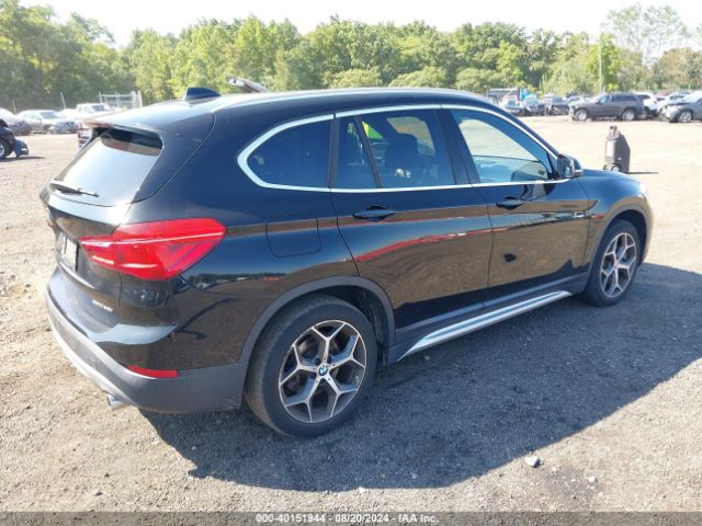 Photo 3 VIN: WBXHT3C33J5L33737 - BMW X1 