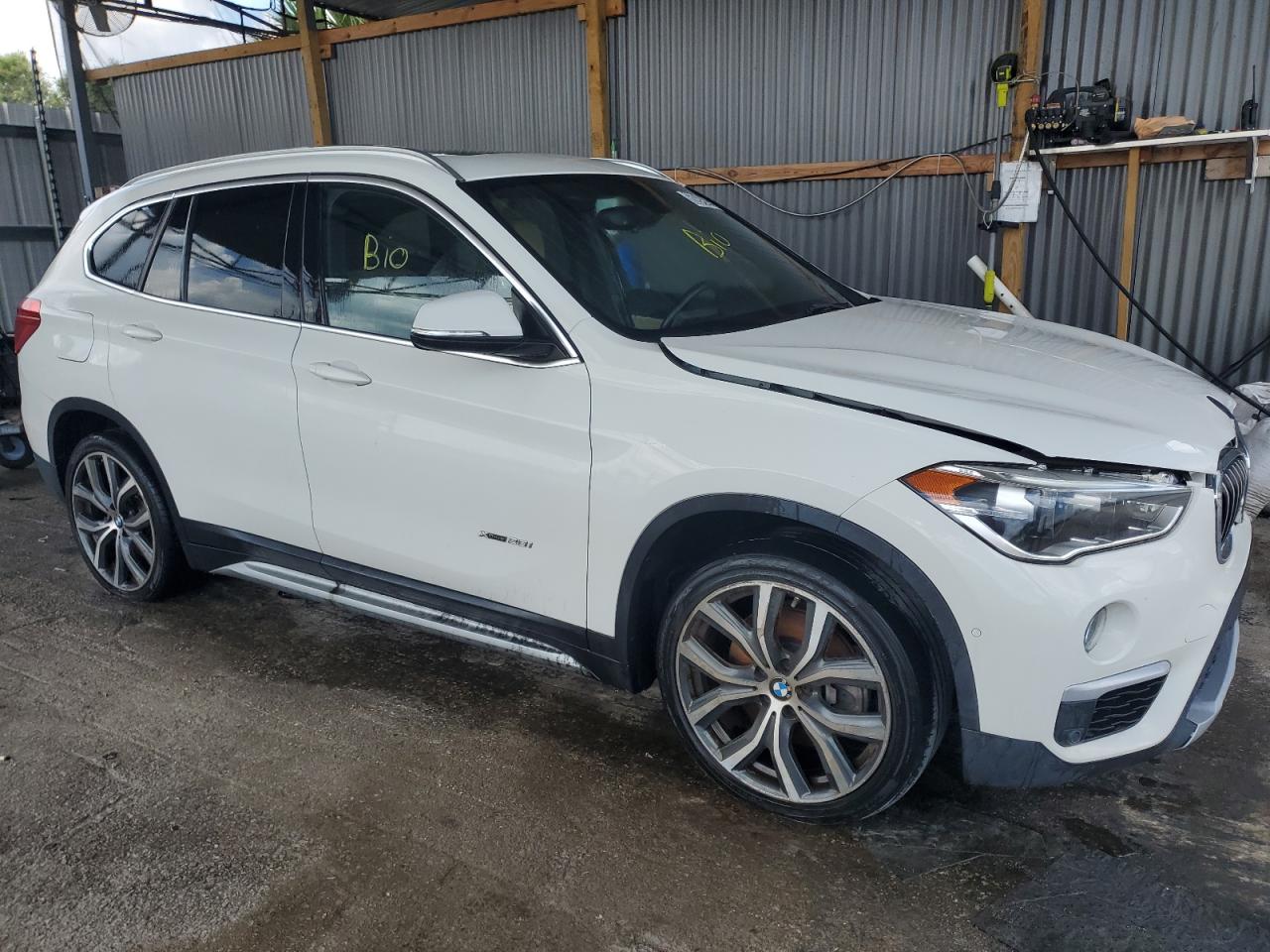 Photo 23 VIN: WBXHT3C34H5F67950 - BMW X1 