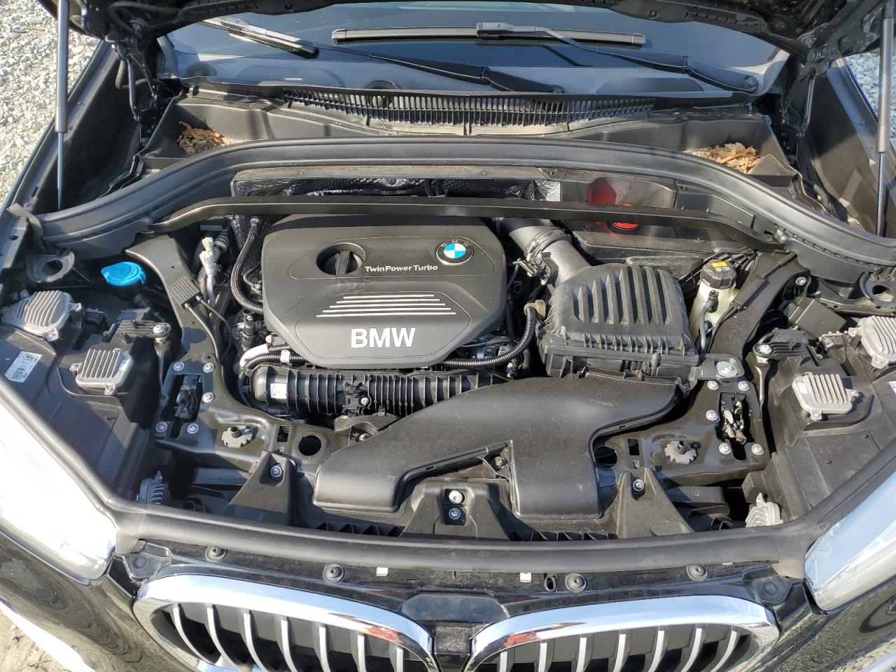 Photo 11 VIN: WBXHT3C34H5F70413 - BMW X1 