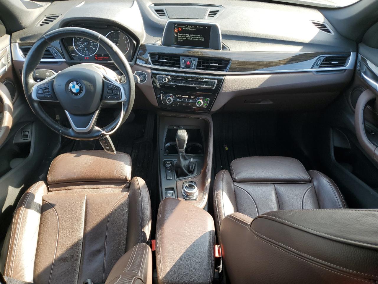 Photo 7 VIN: WBXHT3C34H5F70413 - BMW X1 