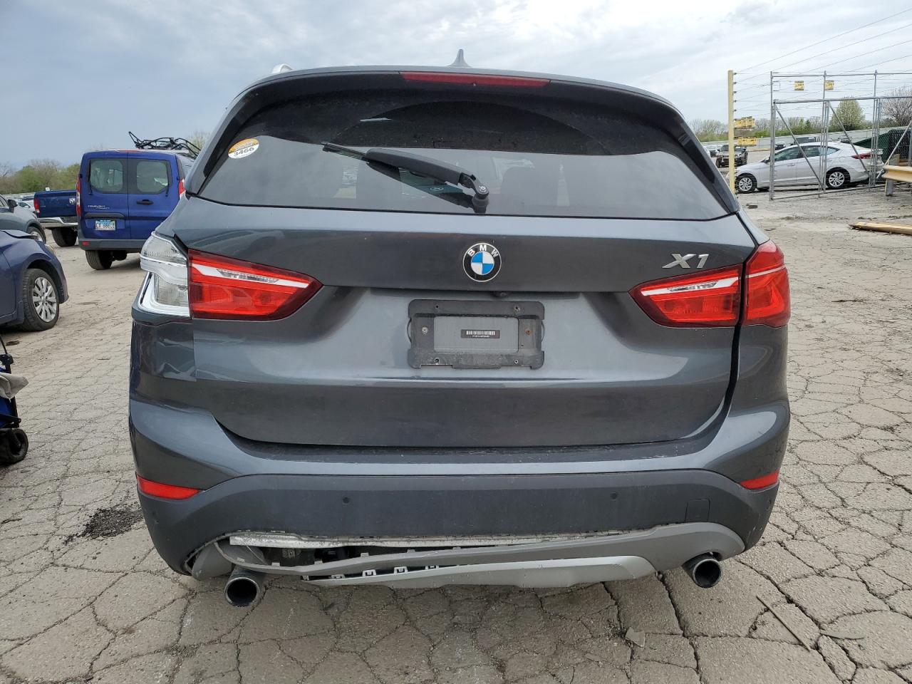 Photo 5 VIN: WBXHT3C34H5F84490 - BMW X1 