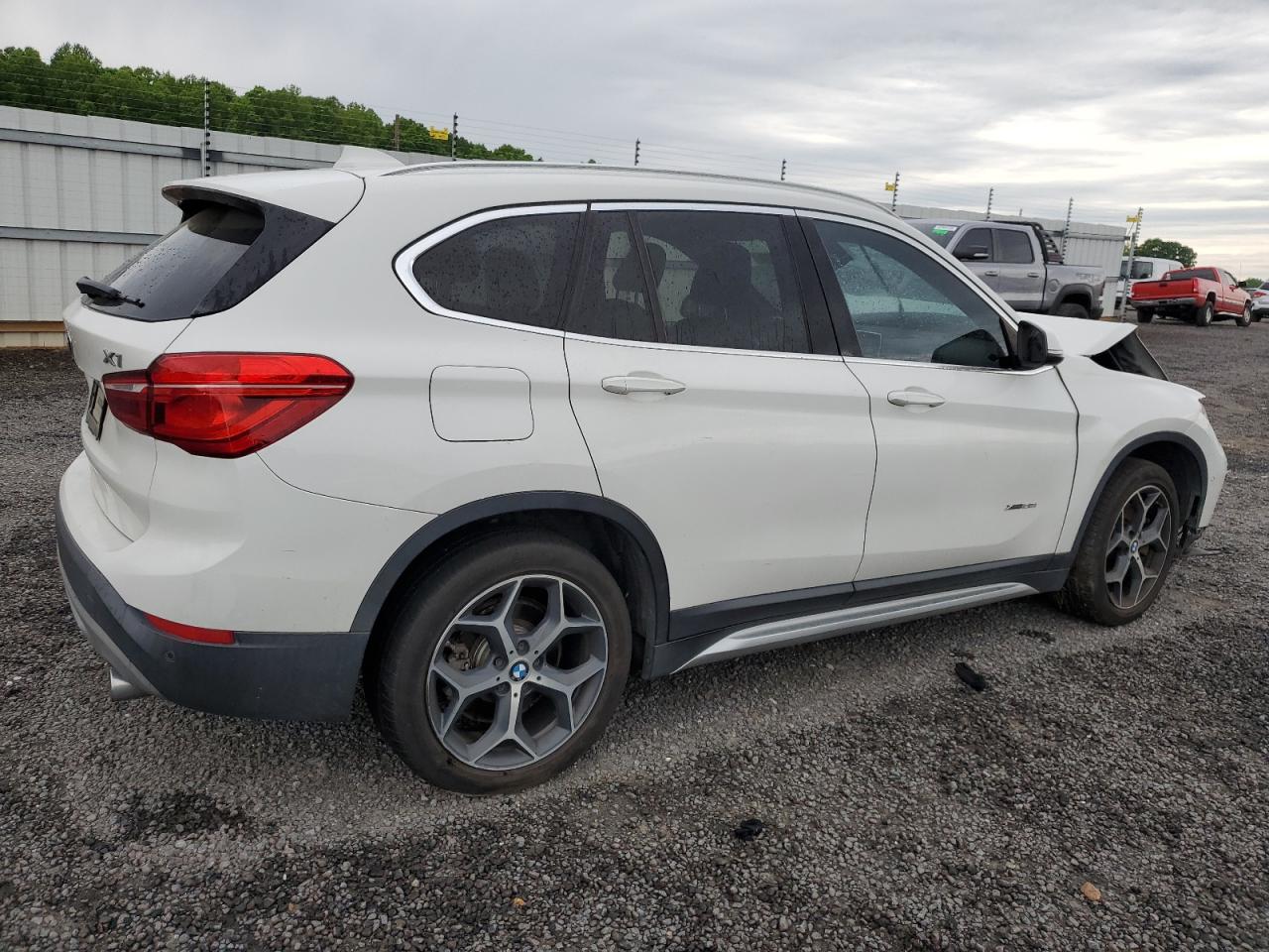 Photo 2 VIN: WBXHT3C34J5K22954 - BMW X1 