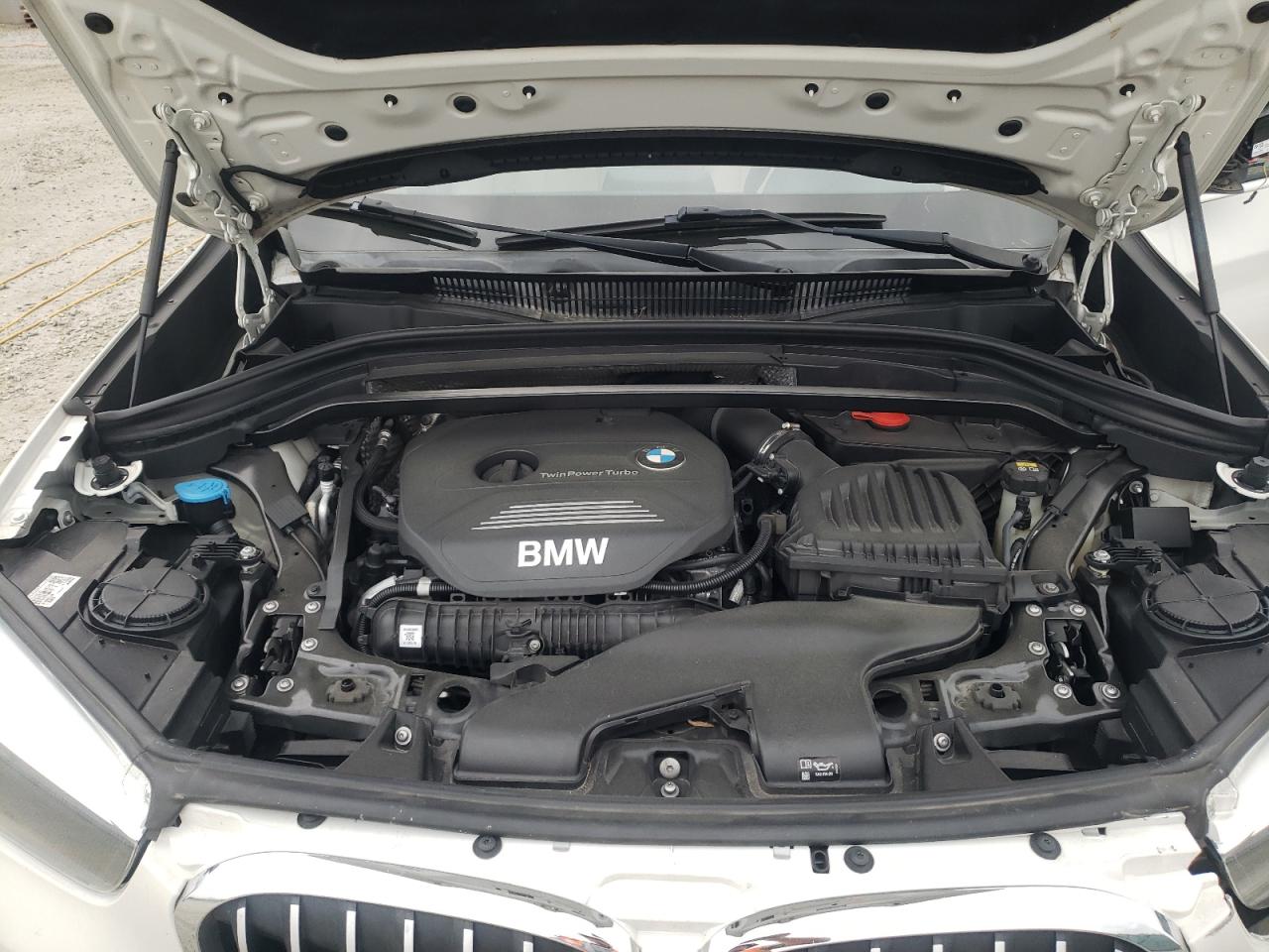 Photo 11 VIN: WBXHT3C35GP883308 - BMW X1 