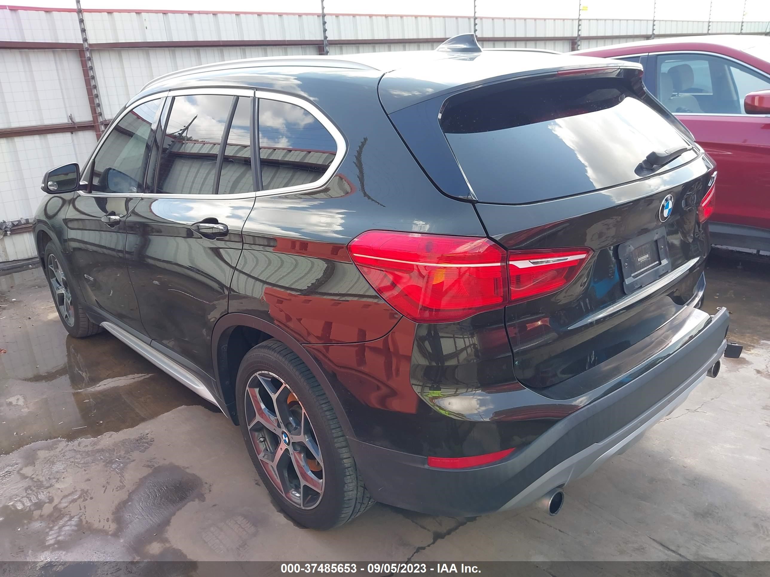 Photo 2 VIN: WBXHT3C35H5F71683 - BMW X1 