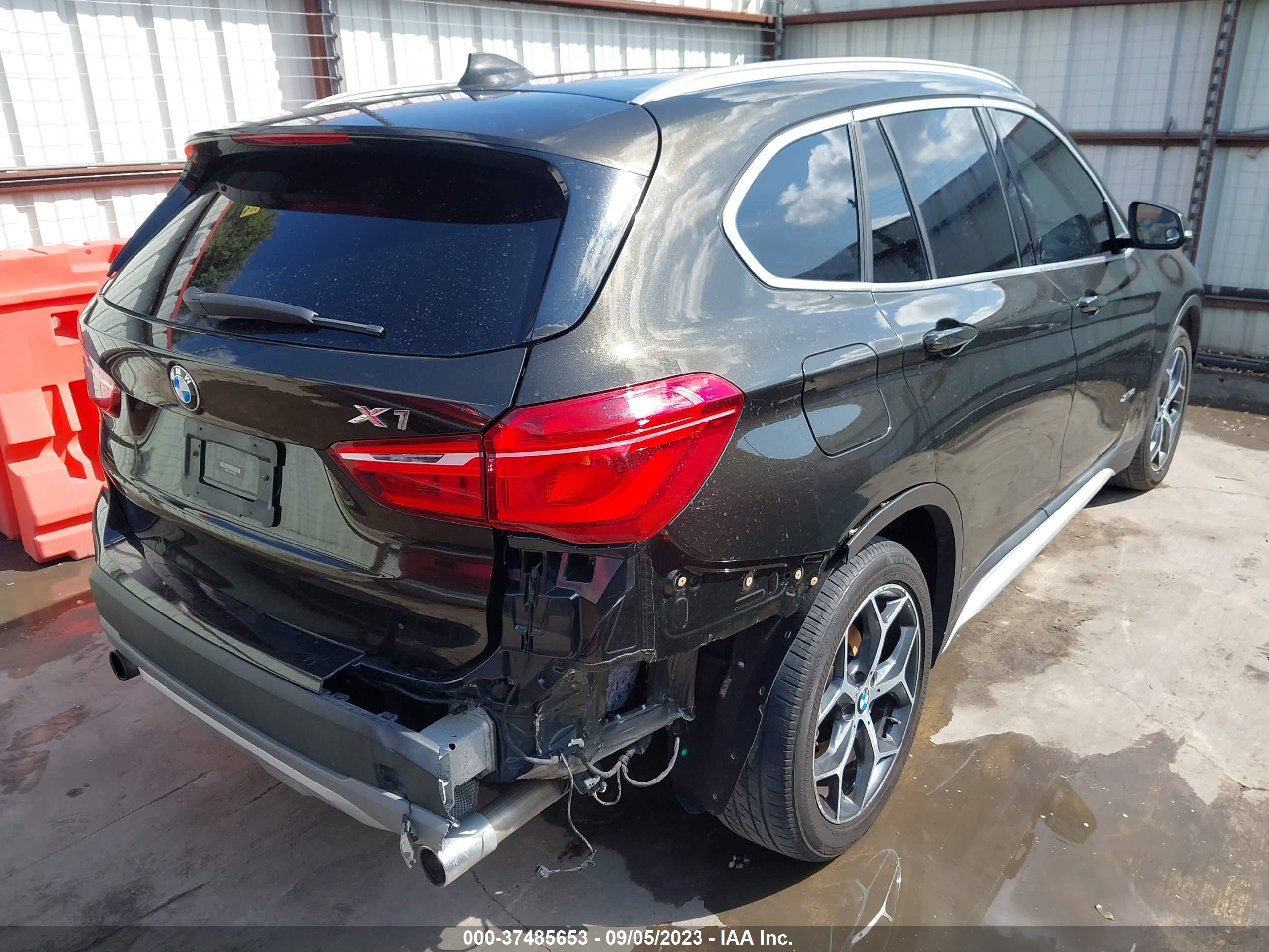 Photo 5 VIN: WBXHT3C35H5F71683 - BMW X1 