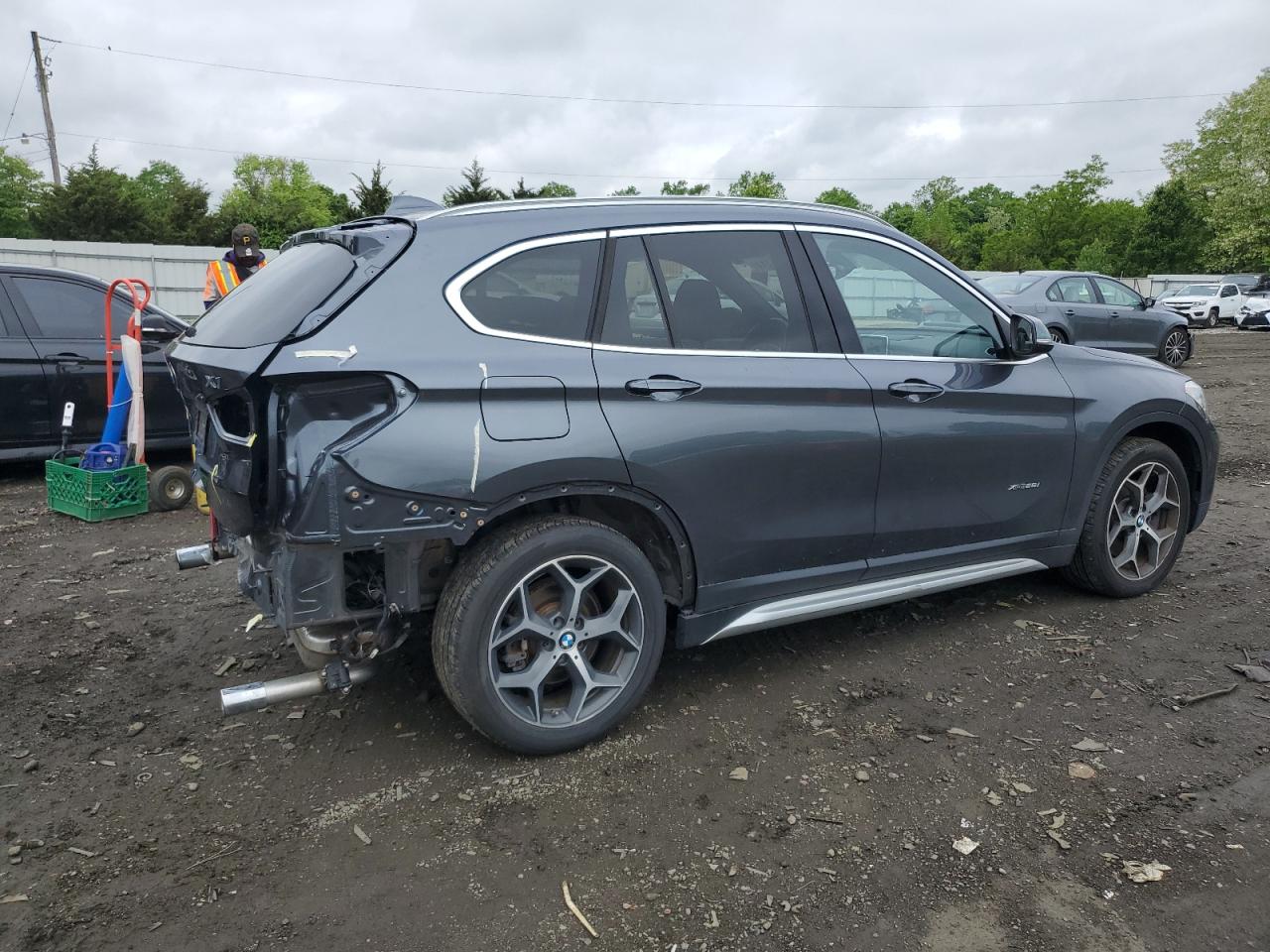 Photo 2 VIN: WBXHT3C35H5F79315 - BMW X1 