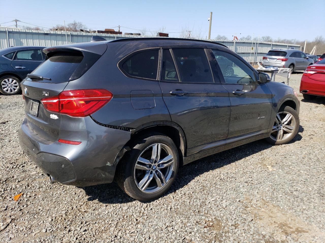 Photo 2 VIN: WBXHT3C35H5F81579 - BMW X1 