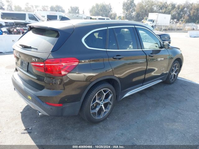 Photo 3 VIN: WBXHT3C35J5F90160 - BMW X1 