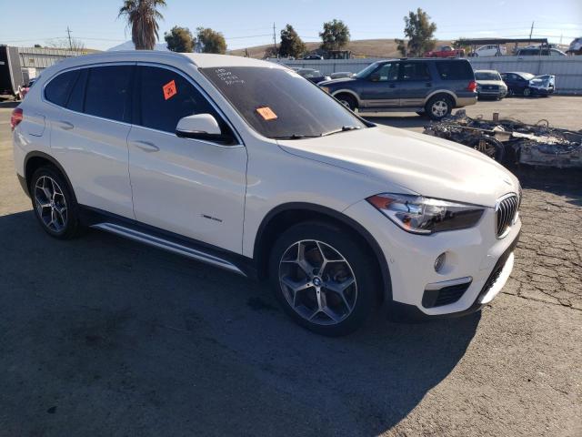 Photo 3 VIN: WBXHT3C36GP882197 - BMW X1 