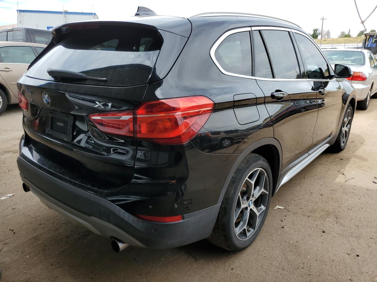 Photo 2 VIN: WBXHT3C36GP885245 - BMW X1 