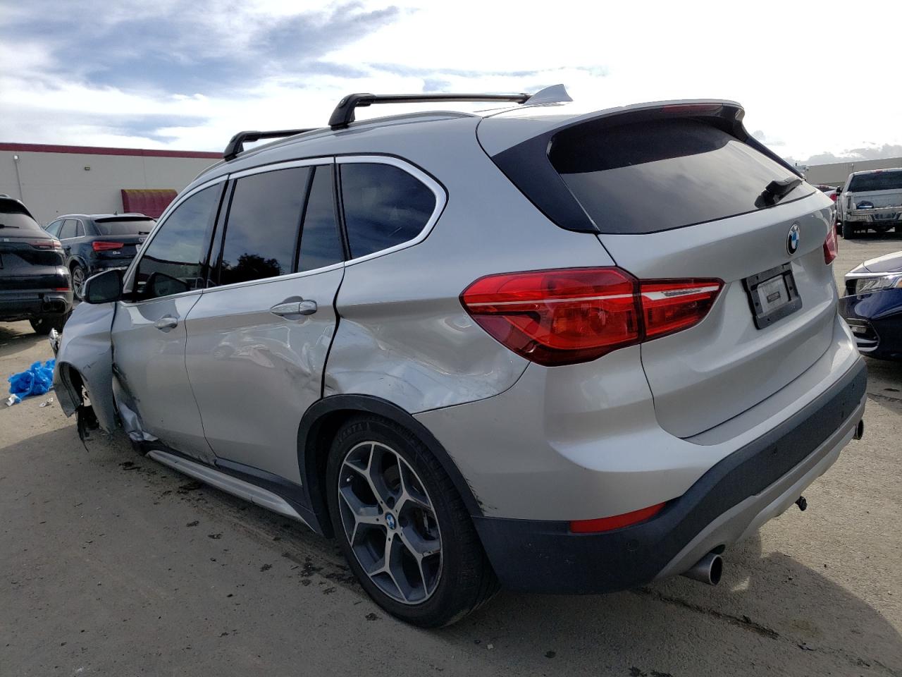 Photo 1 VIN: WBXHT3C36H5F68582 - BMW X1 