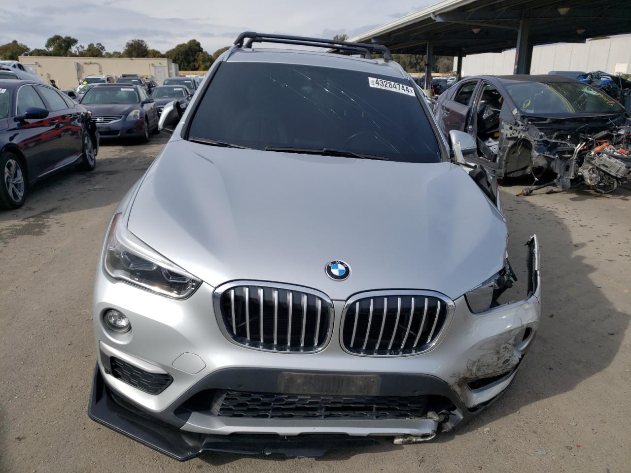 Photo 4 VIN: WBXHT3C36H5F68582 - BMW X1 