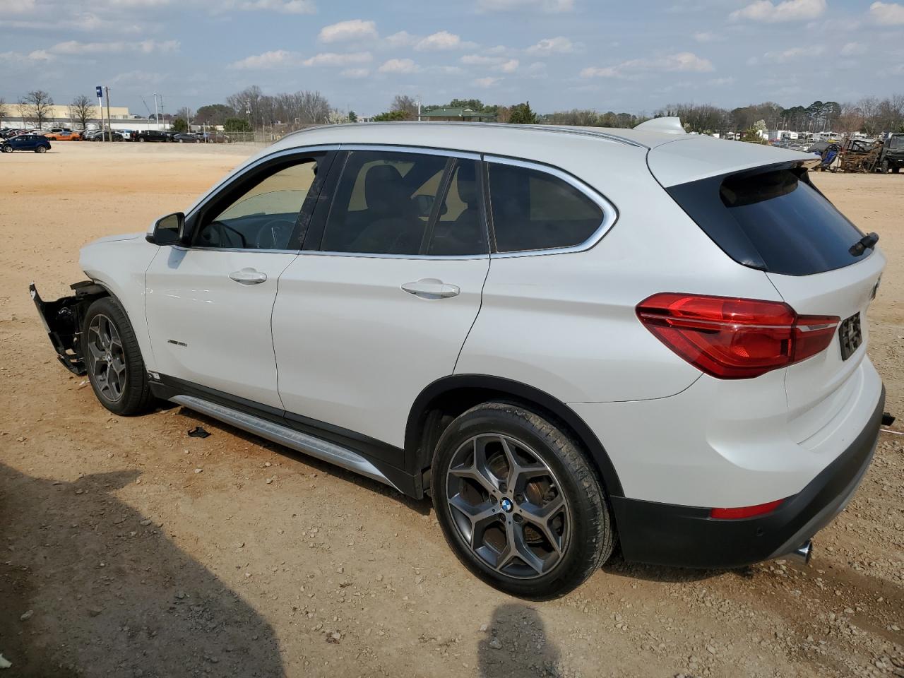 Photo 1 VIN: WBXHT3C36H5F74026 - BMW X1 