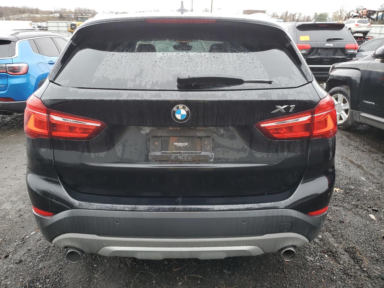 Photo 5 VIN: WBXHT3C36H5F77198 - BMW X1 