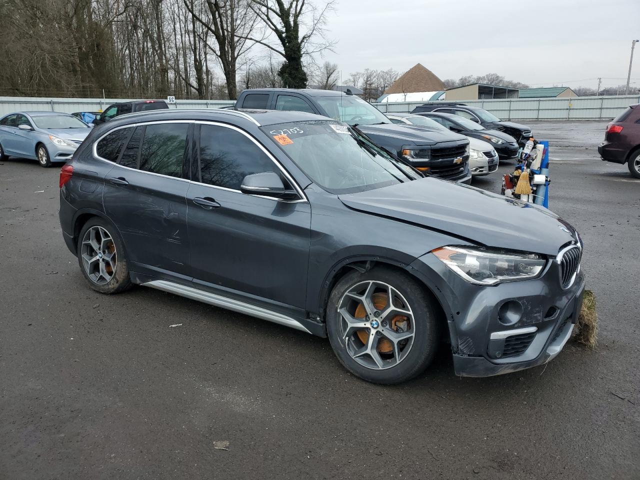 Photo 3 VIN: WBXHT3C36H5F77363 - BMW X1 