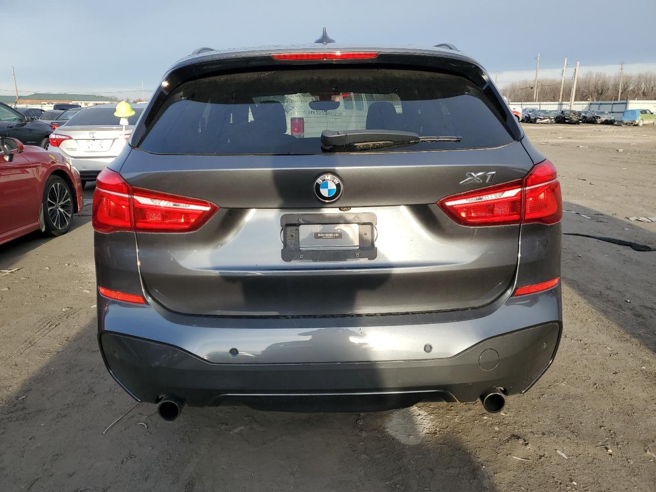 Photo 5 VIN: WBXHT3C36H5F79193 - BMW X1 