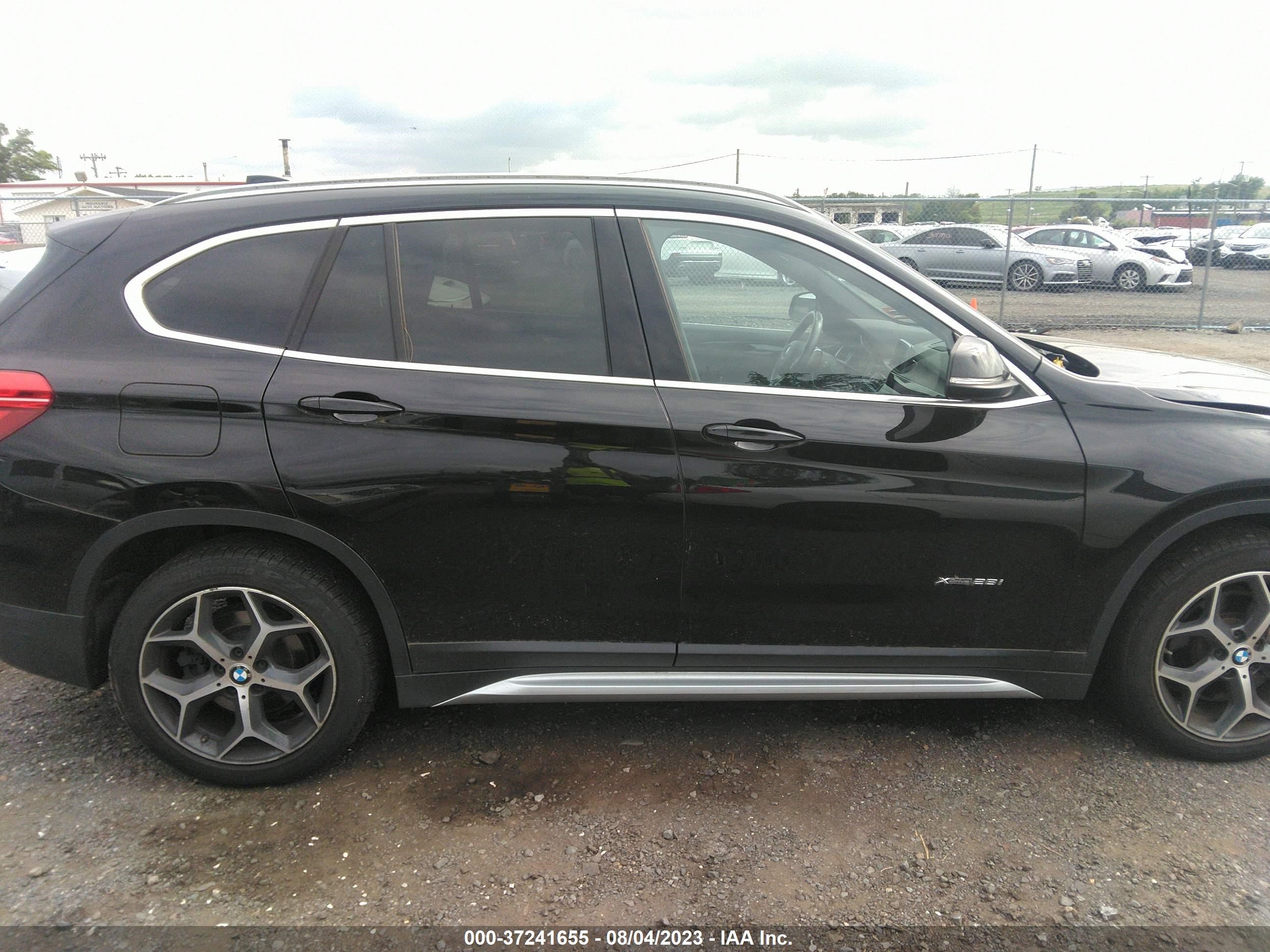 Photo 12 VIN: WBXHT3C36H5F83146 - BMW X1 