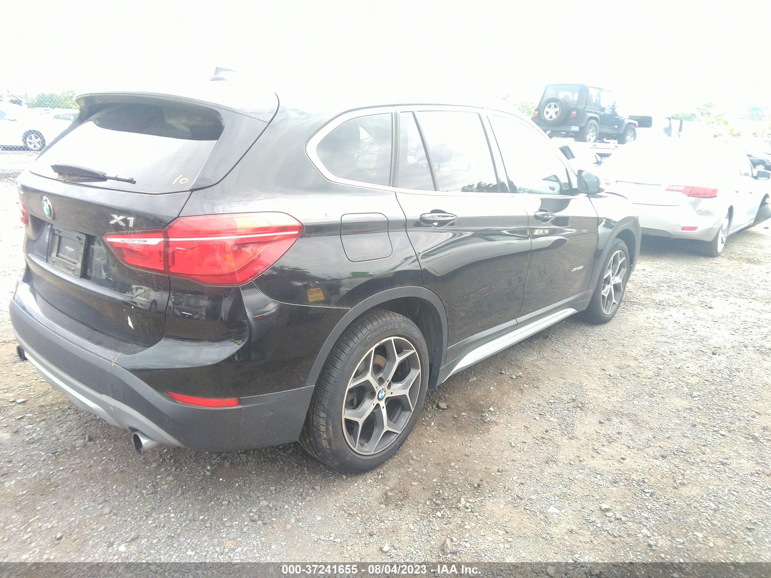 Photo 3 VIN: WBXHT3C36H5F83146 - BMW X1 