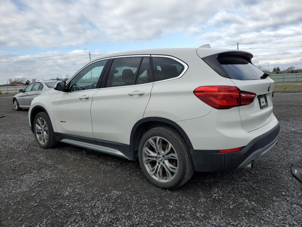 Photo 1 VIN: WBXHT3C36J5K22244 - BMW X1 