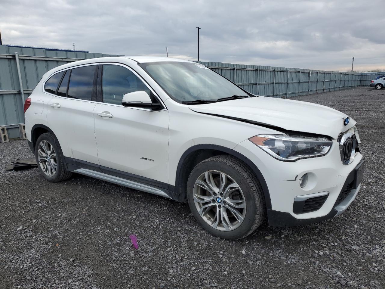 Photo 3 VIN: WBXHT3C36J5K22244 - BMW X1 