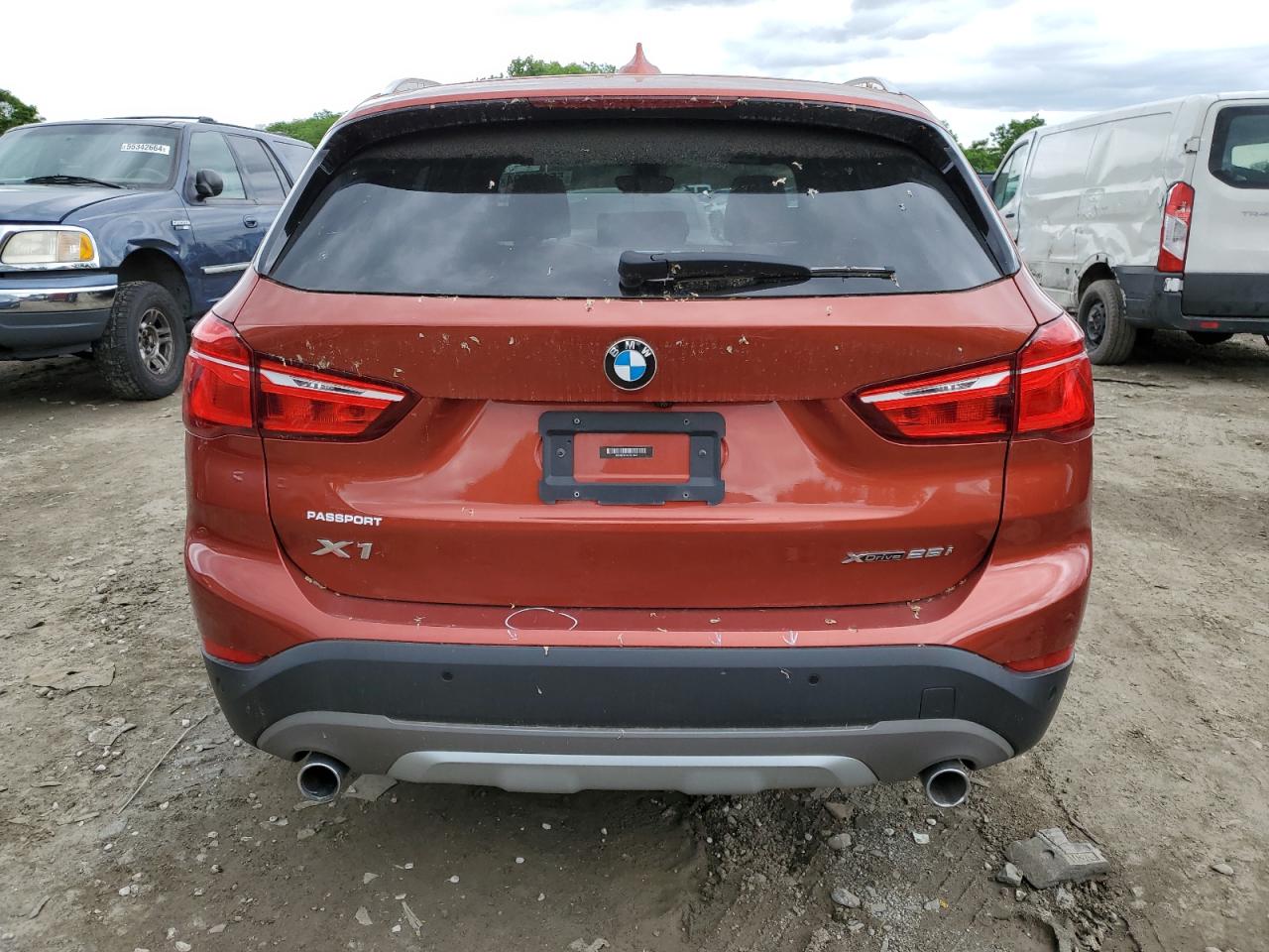 Photo 5 VIN: WBXHT3C36J5L33411 - BMW X1 